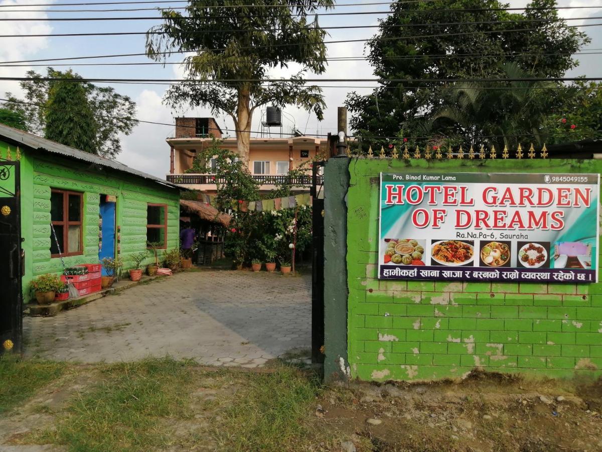 Hotel Garden Of Dreams Sauraha Eksteriør bilde