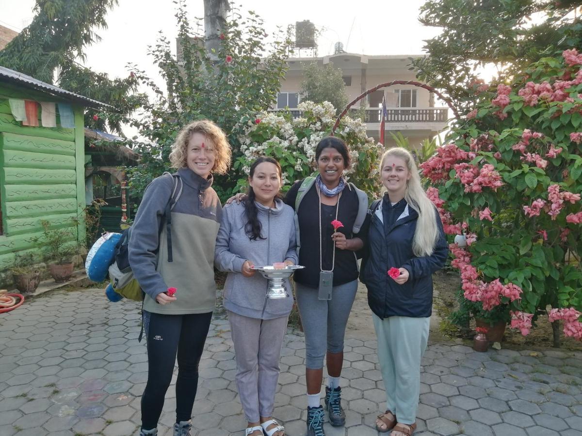 Hotel Garden Of Dreams Sauraha Eksteriør bilde